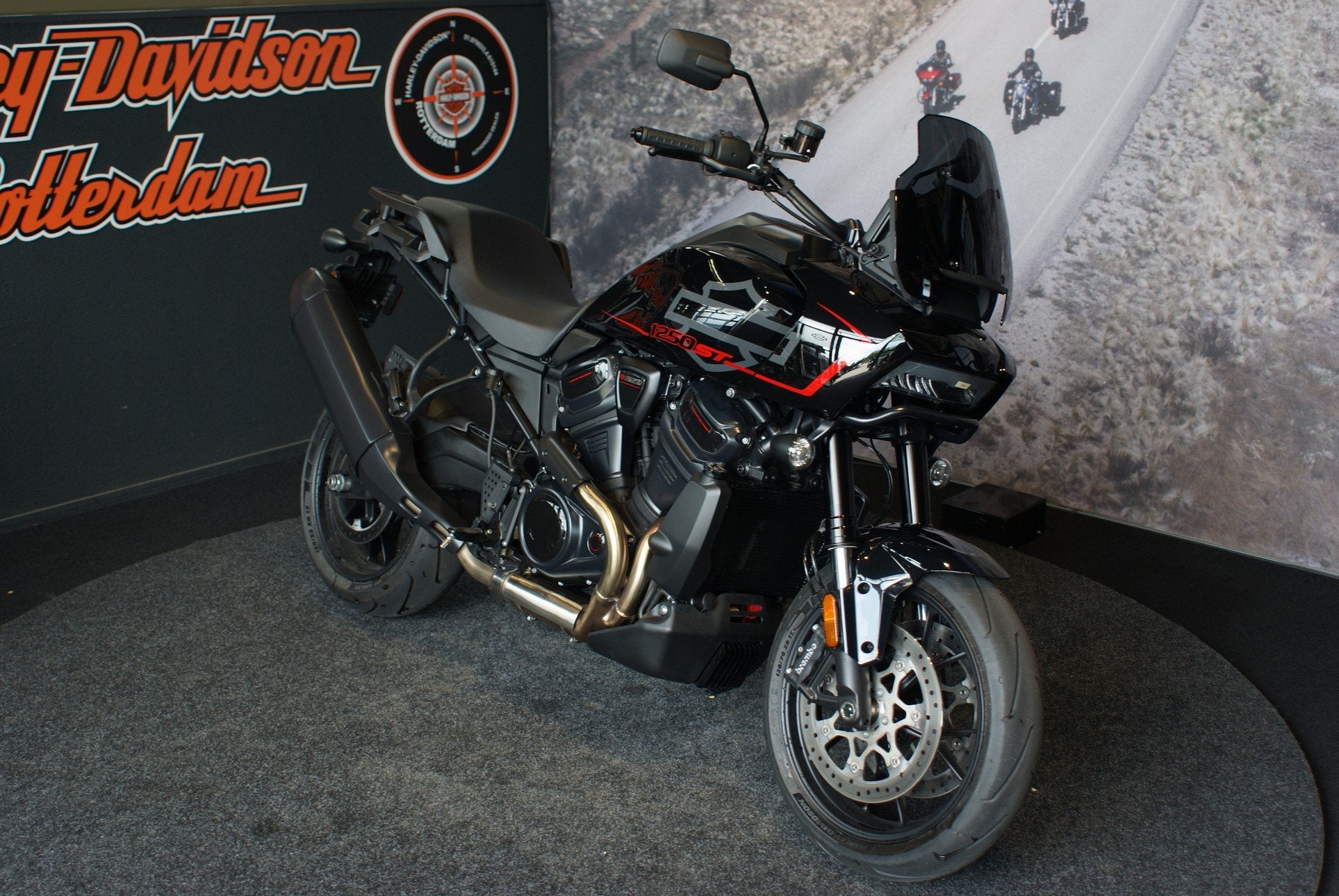 Harley-Davidson PAN AMERICA ST Vivid Black (bj 2026), Motoren, Motoren | Harley-Davidson, Bedrijf, Toermotor