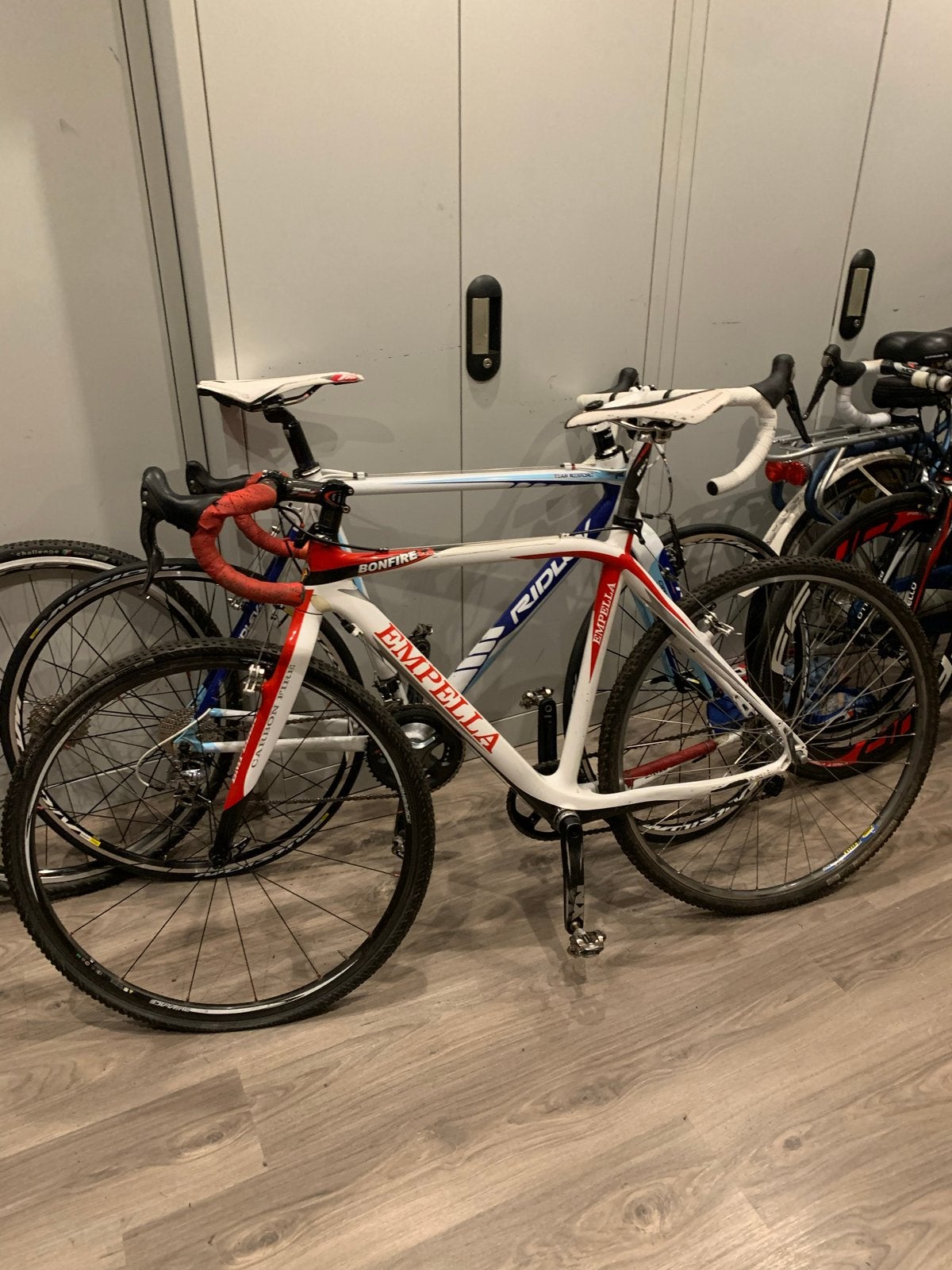 Empella Bonfire full Carbon cyclocross racefiets mt54, 28 inch, Gebruikt, Carbon, Batavus