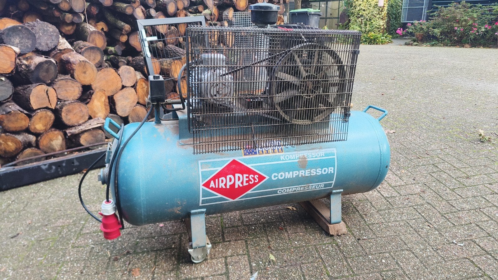 Airpress K200-450 industrie, Ophalen, Gebruikt, 400 tot 800 liter/min, Mobiel