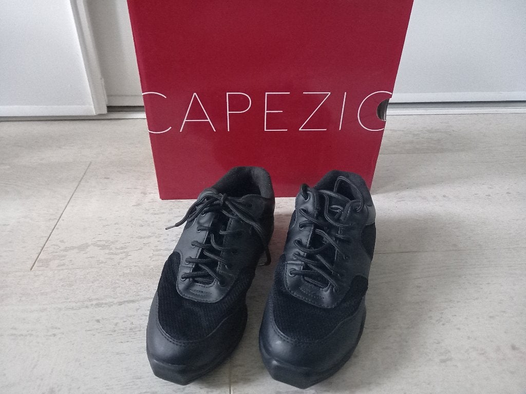 Capezio danssneakers maat 35,5, Ophalen of Verzenden, Zo goed als nieuw, Schoenen