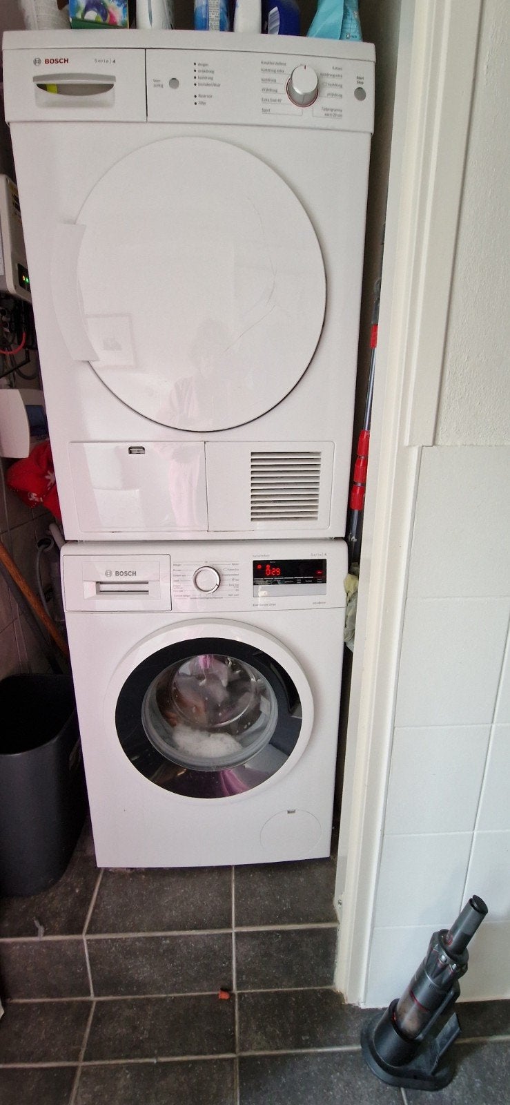 Bosch Wasmachine en Condensdroger - Serie 4, Ophalen, 1200 tot 1600 toeren, Gebruikt, 8 tot 10 kg