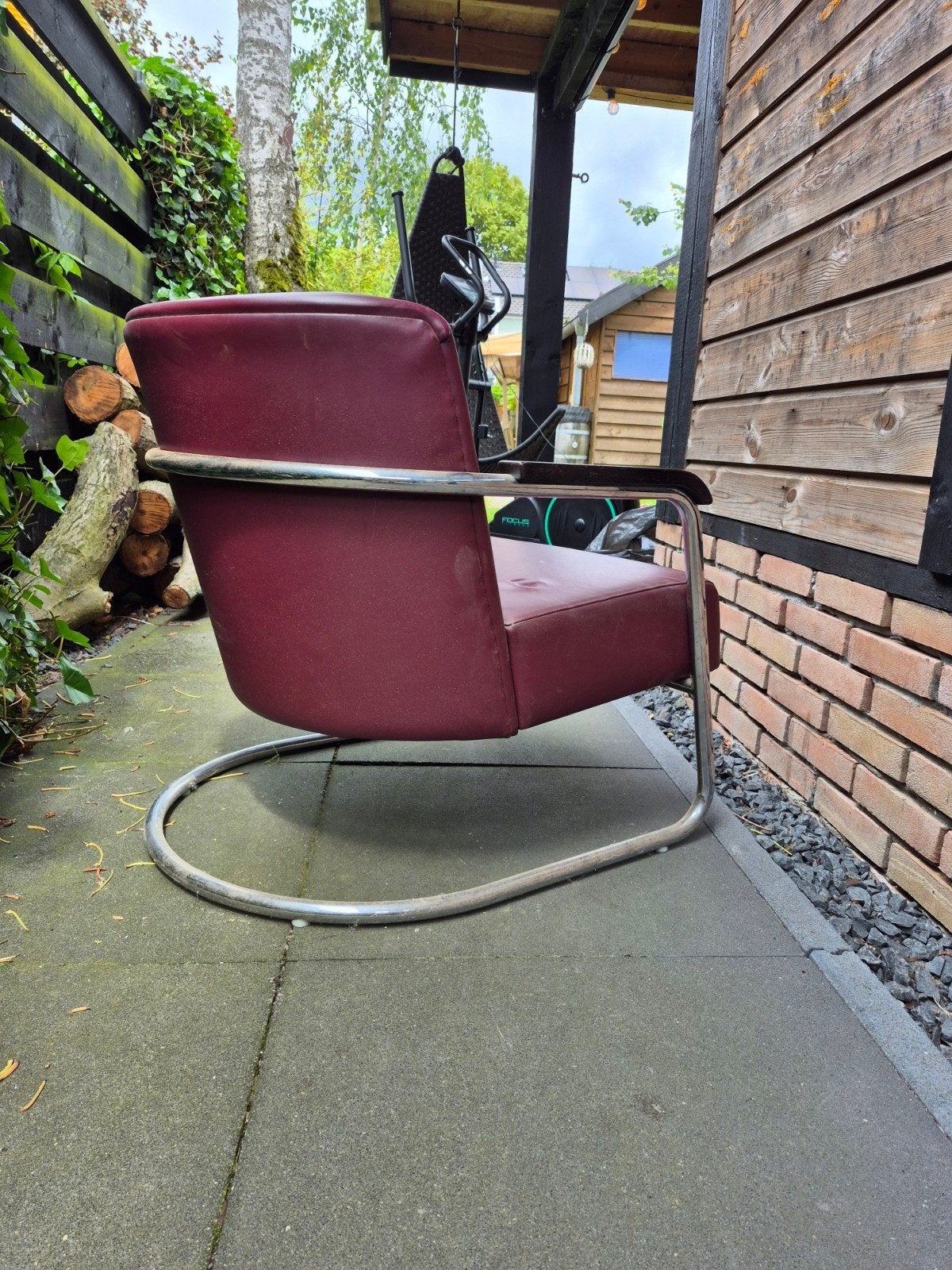 Vintage fauteuil met chromen frame en bordeauxrood leer, Ophalen