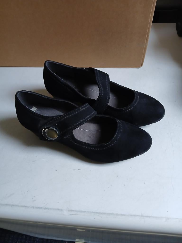 Zwarte schoenen Soft Line, Kleding | Dames, Schoenen, Pumps, Zwart, Ophalen of Verzenden, Zo goed als nieuw