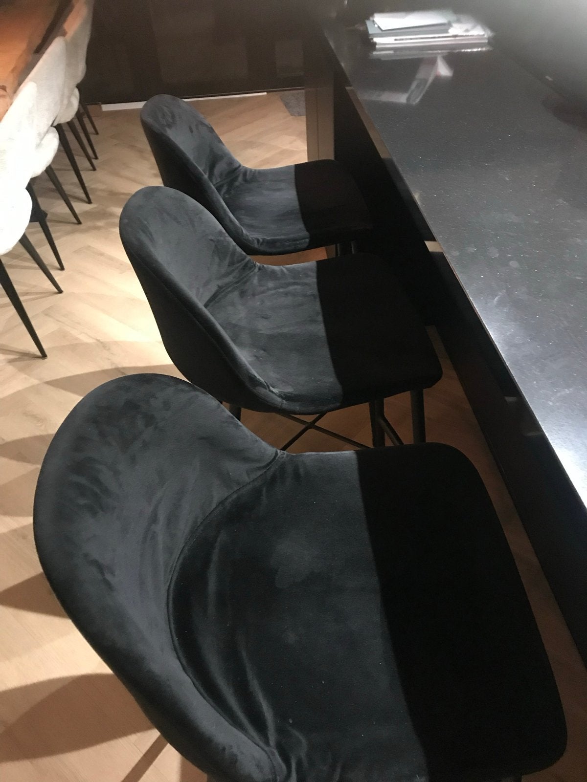 Set van 3 zwarte fluwelen barkrukken