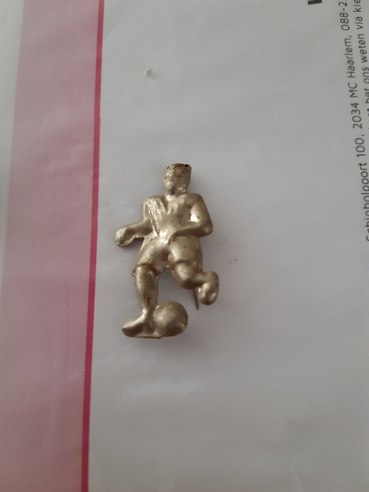 Speldje voetballer, Ophalen of Verzenden, Nieuw, Sport, Speldje of Pin