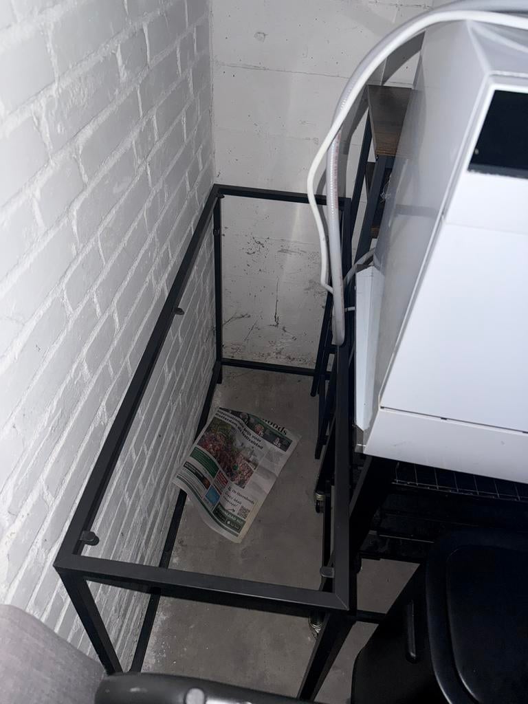 IKEA Verlegde laptop tafel, Huis en Inrichting, Ophalen, Zo goed als nieuw, 25 tot 50 cm, Rechthoekig