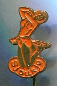 Sjoukje Dijkstra oranje/koper kunstschaatser speldje( S_197), Verzamelen, Speldjes, Pins en Buttons, Verzenden, Zo goed als nieuw