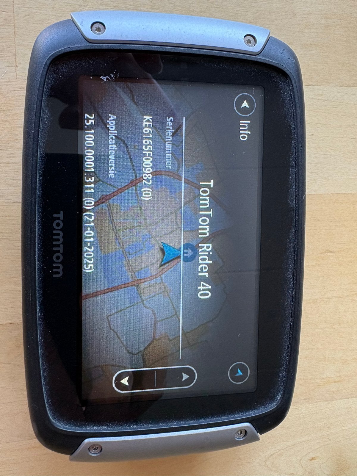 TomTom Rider 40 Motor GPS Navigatie met Mount en Kabel, Ophalen, Gebruikt