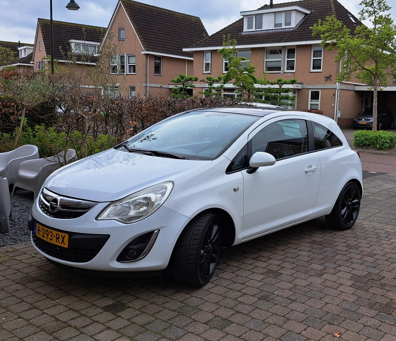 Opel Corsa 1.4 88 pk – 2011 – 129.000 km – stoel- & stuurver, Auto's, Opel, Voorwielaandrijving, 40 €/maand, 1398 cc, 4 cilinders