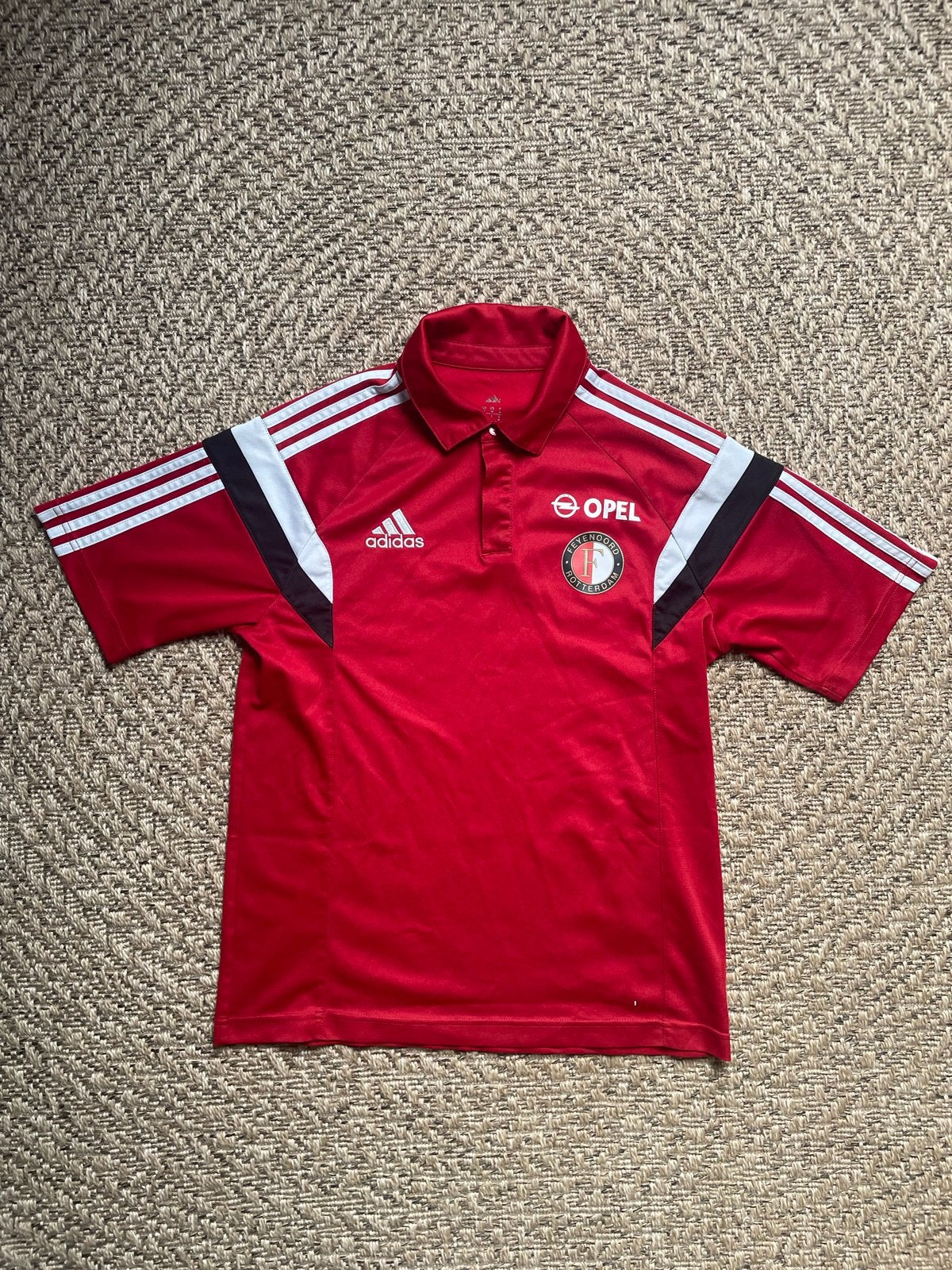 Feyenoord Adidas Polo Shirt Rood Maat M, Sport en Fitness, Maat M, Ophalen of Verzenden, Zo goed als nieuw, Shirt
