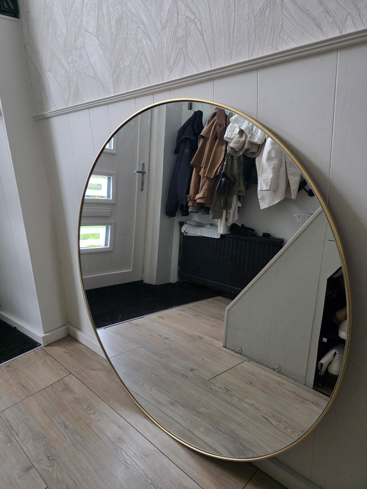 Grote ronde spiegel met gouden rand - 115 cm diameter, Huis en Inrichting, Ophalen, Zo goed als nieuw, Rond, 100 tot 125 cm