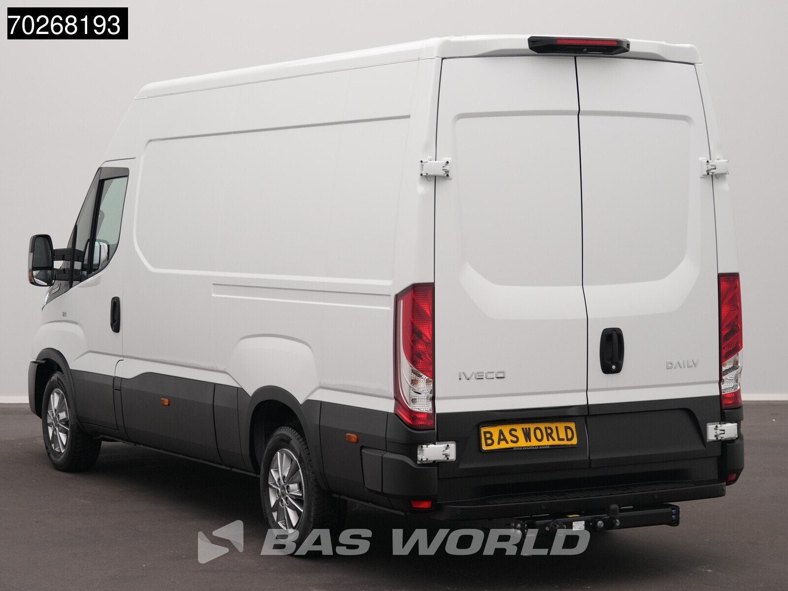 Iveco Daily 35S21 BPM VRIJ! 210PK 3.0L Automaat 2025 model L, Auto's, Automaat, Stof, Multifunctioneel stuurwiel, Euro 6