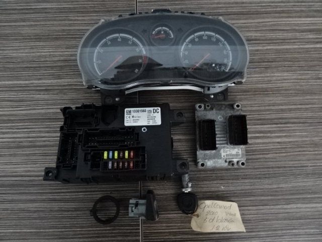 ECU Opel Corsa D AUT Z12XEP bj 2010 complete set incl sloten, Gebruikt, -, Opel, Ophalen of Verzenden