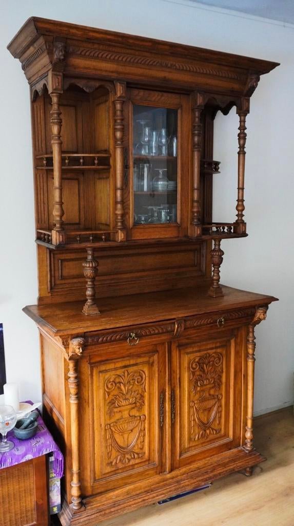 Antieke Mechelse Houten Buffetkast, Antiek en Kunst, Antiek | Meubels | Kasten, Ophalen