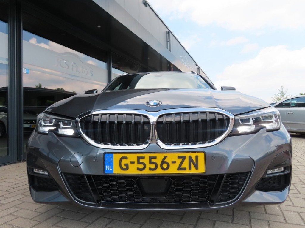 Bmw 3-SERIE 330I Executive M-Sport Aut Ecc Acc Camera Navi L, Auto's, BMW, Automaat, 1998 cc, Achterwielaandrijving, Gebruikt