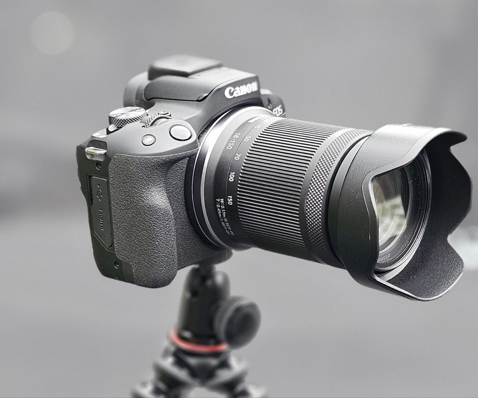 Canon R50 met RF-S 18-150mm alles in nieuwstaat., Audio, Tv en Foto, Fotocamera's Digitaal, Ophalen, Zo goed als nieuw, 24 megapixels