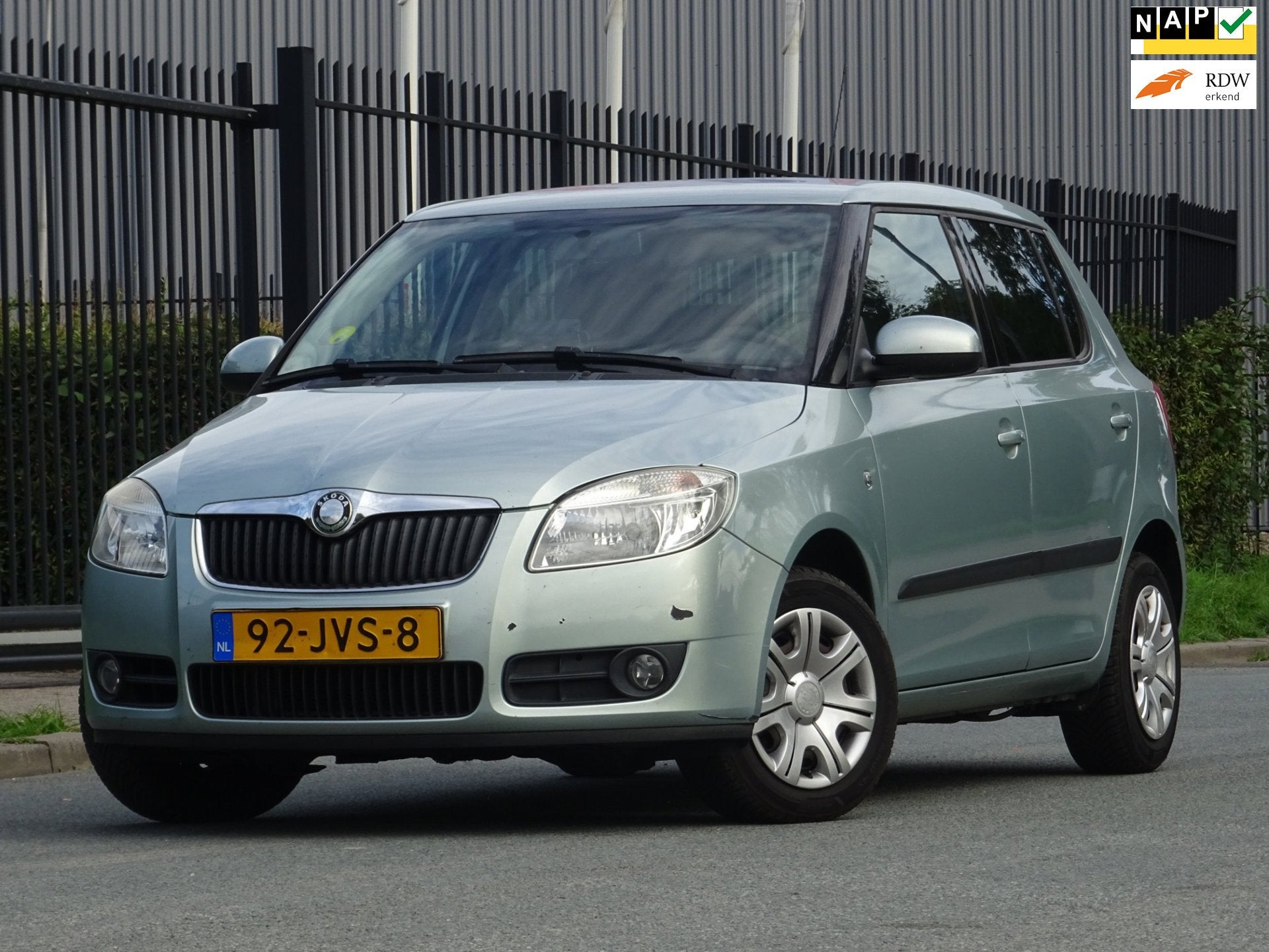 Skoda Fabia 1.4-16V Tour NAP/CARPLAY/CLIMA/CRUISE/TREKHAAK, Auto's, Voorwielaandrijving, 4 cilinders, Origineel Nederlands, Bedrijf