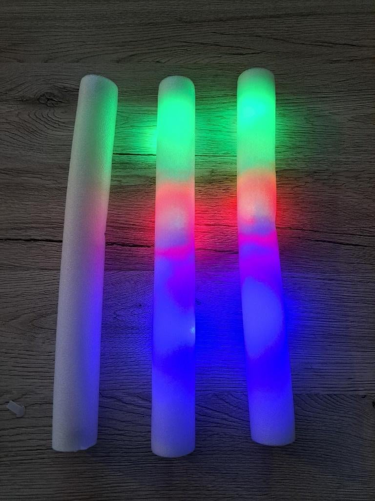 LED glow sticks, Ophalen of Verzenden, Nieuw, Feestartikel, Overige