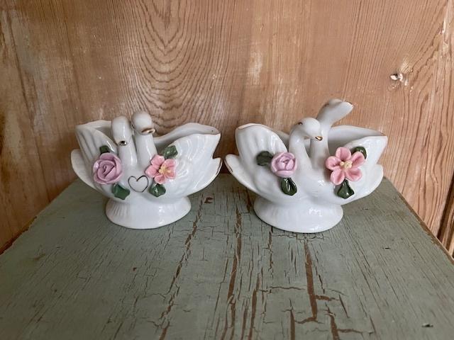 2 romantische kleine vaasjes van porselein. Zwaan zwanen, Ophalen