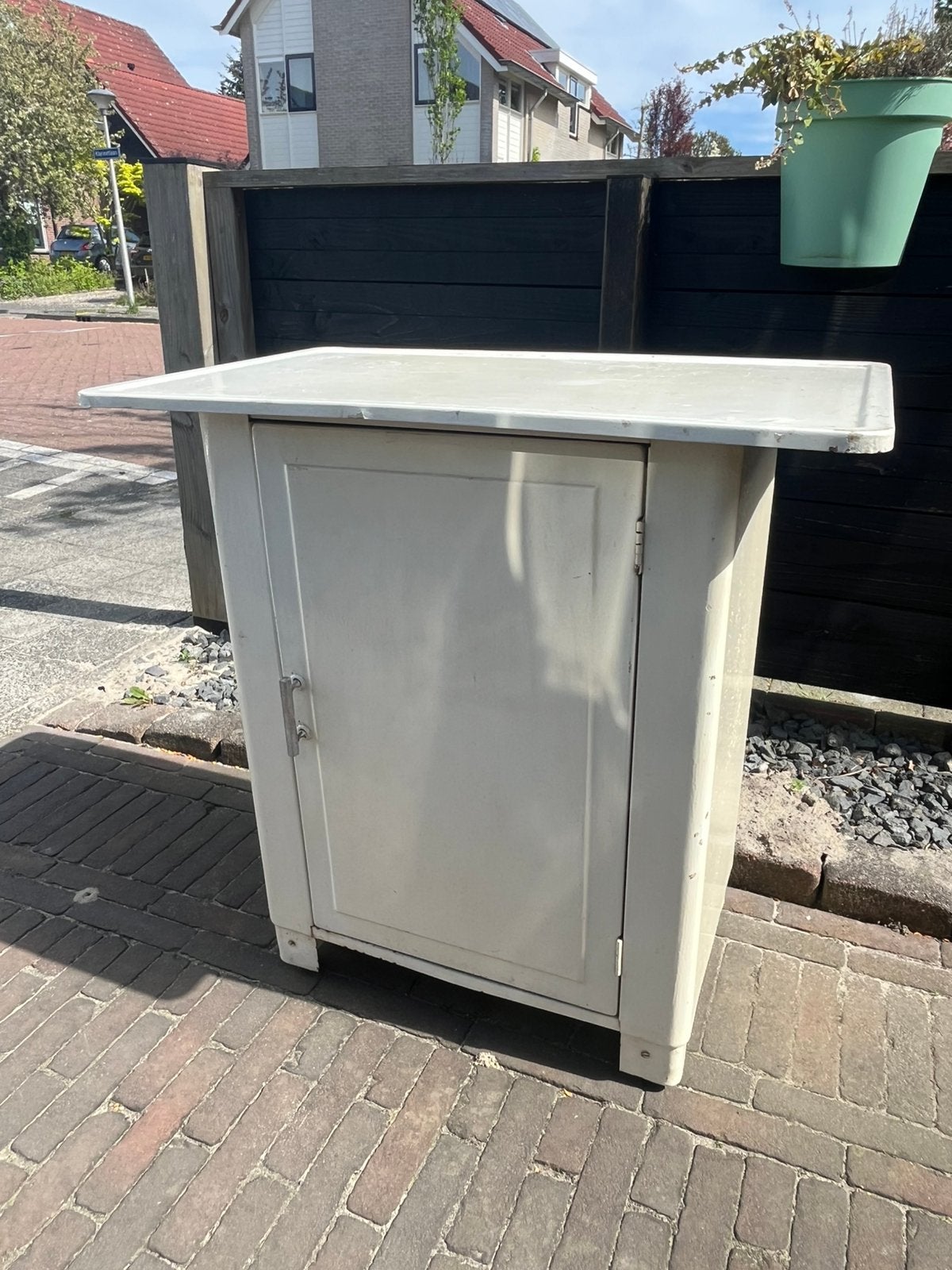 Metalen/stalen kastje wit, Antiek en Kunst, Ophalen