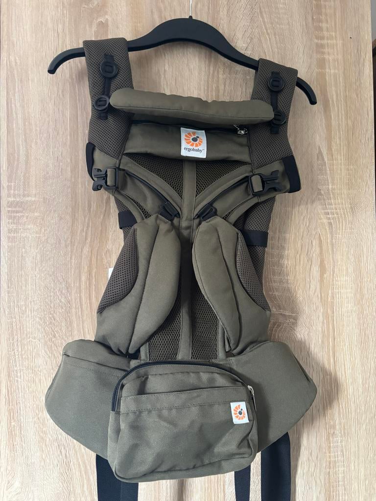 Ergobaby Omni 360 Cool Air draagzak - zo goed als nieuw!, Kinderen en Baby's, Babydragers en Draagdoeken, Buik of Rug, Zo goed als nieuw