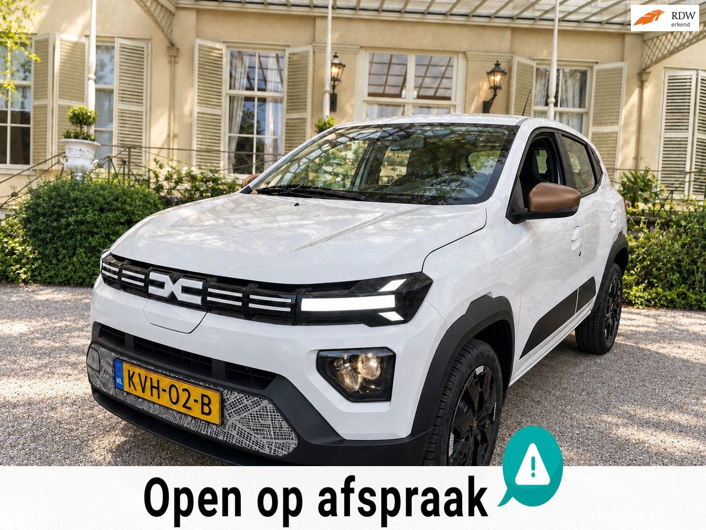 Dacia Spring Extreme 65 26.8 kWh NIEUWSTAAT FABRIEKSGARANTIE, Auto's, Dealer onderhouden, Gebruikt, Parkeersensor, 4 stoelen