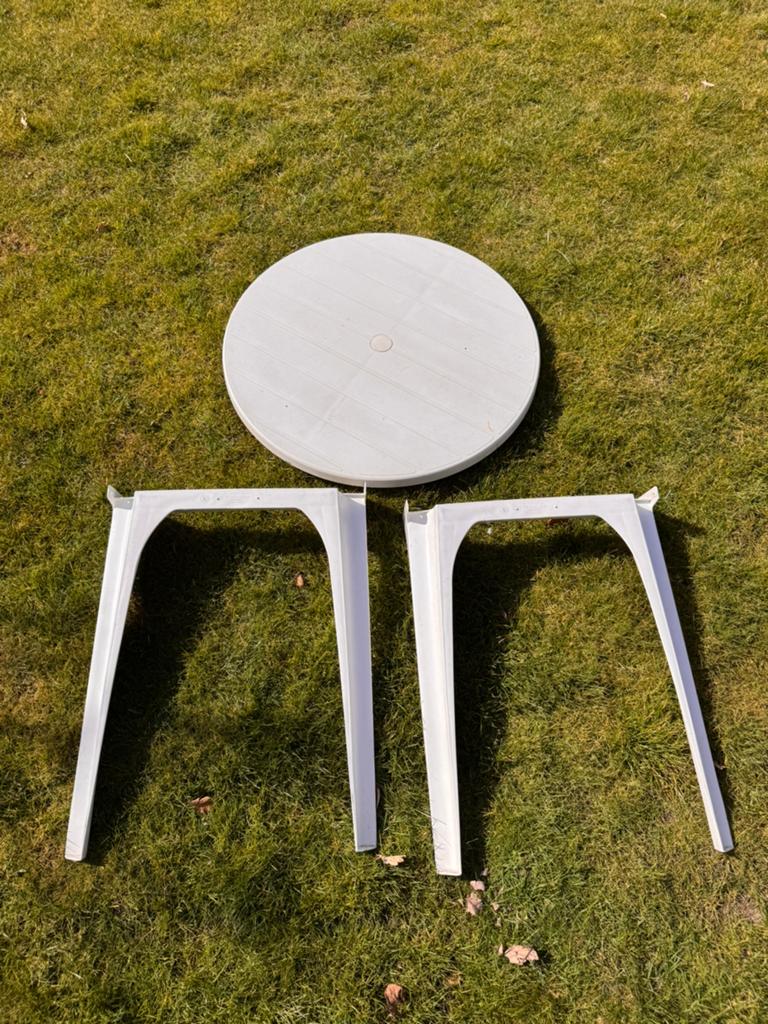 Grosfillex tuinset - Tafel + 4 stoelen, Ophalen, Gebruikt, Rond, Kunststof