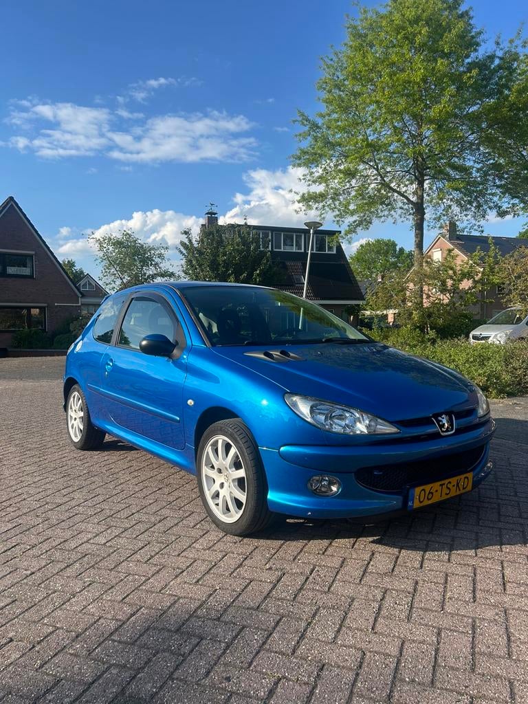Peugeot 206 1.4 3D 2007 Blauw, Auto's, Voorwielaandrijving, 31 €/maand, 4 cilinders, Blauw