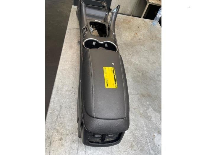 Middenconsoles van een Ford Mondeo, Gebruikt, -, -, Ophalen of Verzenden