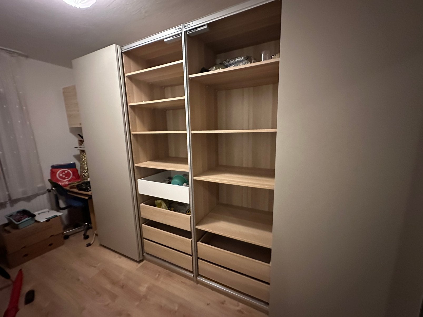 Grote kast, Huis en Inrichting, Ophalen, Zo goed als nieuw