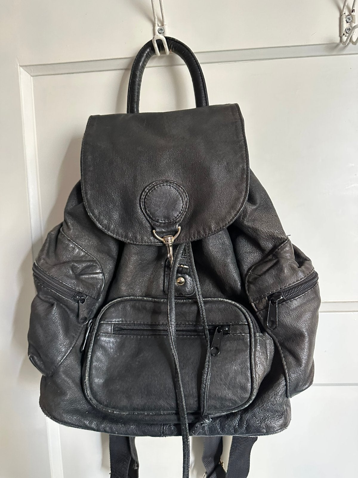 Zwart leren rugtas, Ophalen of Verzenden, Zo goed als nieuw, Overige merken, 30 tot 45 cm