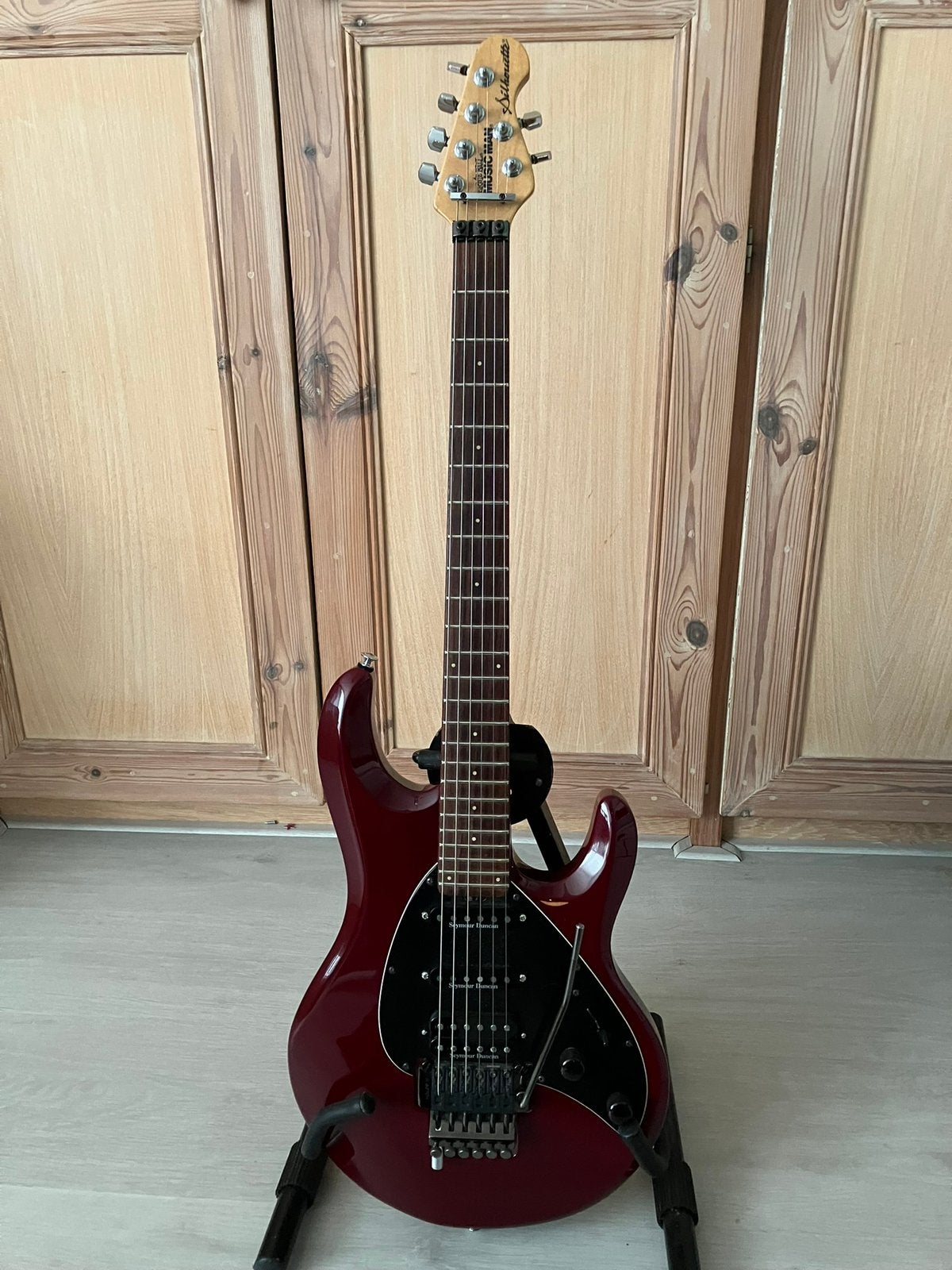 Music Man Silhouette, Muziek en Instrumenten, Ophalen of Verzenden, Zo goed als nieuw, Solid body, Overige merken