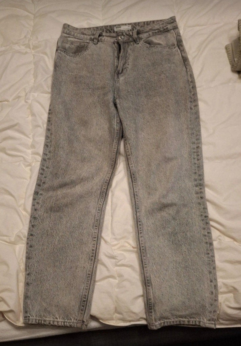 Bershka Mom Jeans - Grijs, W30 - W32 (confectie 38/40), Grijs, Gedragen, Bershka