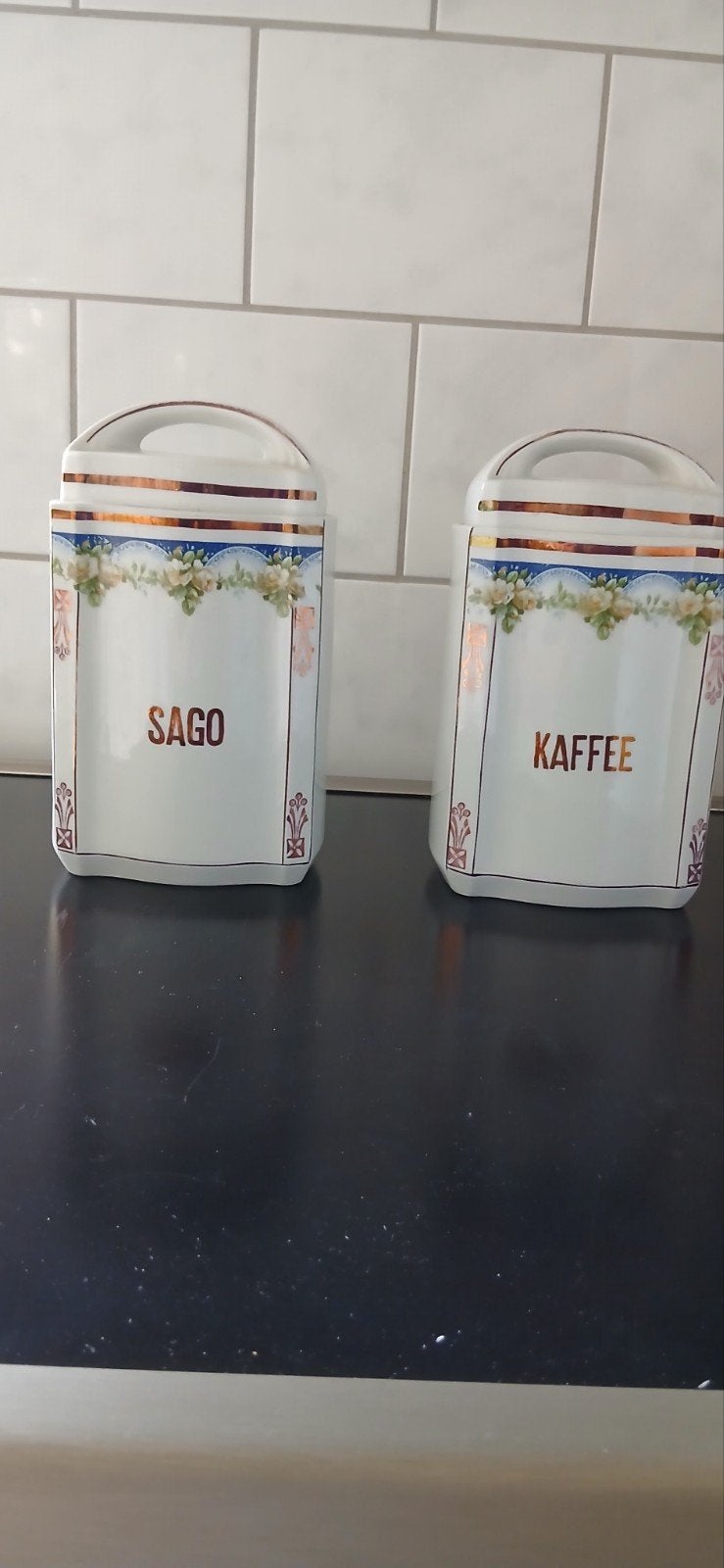 Voorraadpotten Kaffee en Sago, Ophalen