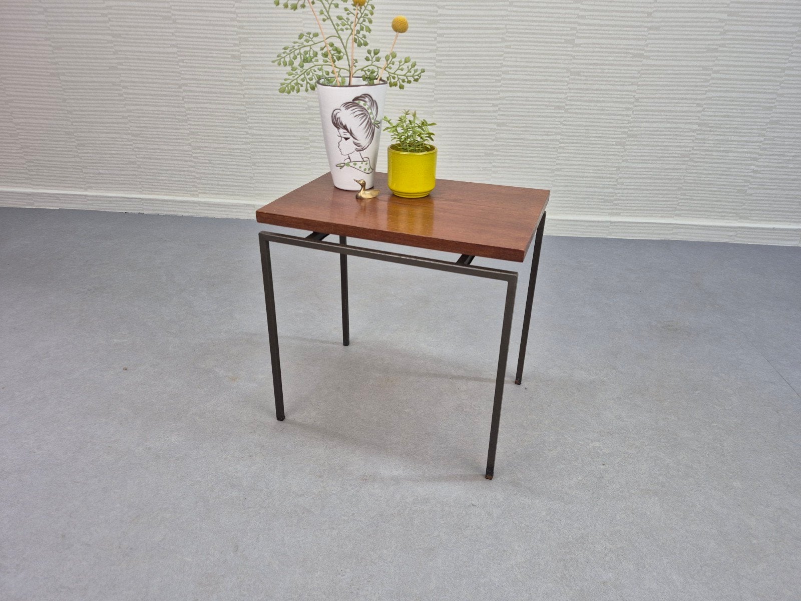 Vintage bijzettafel Pastoe stijl. Plantentafel teak., Ophalen of Verzenden