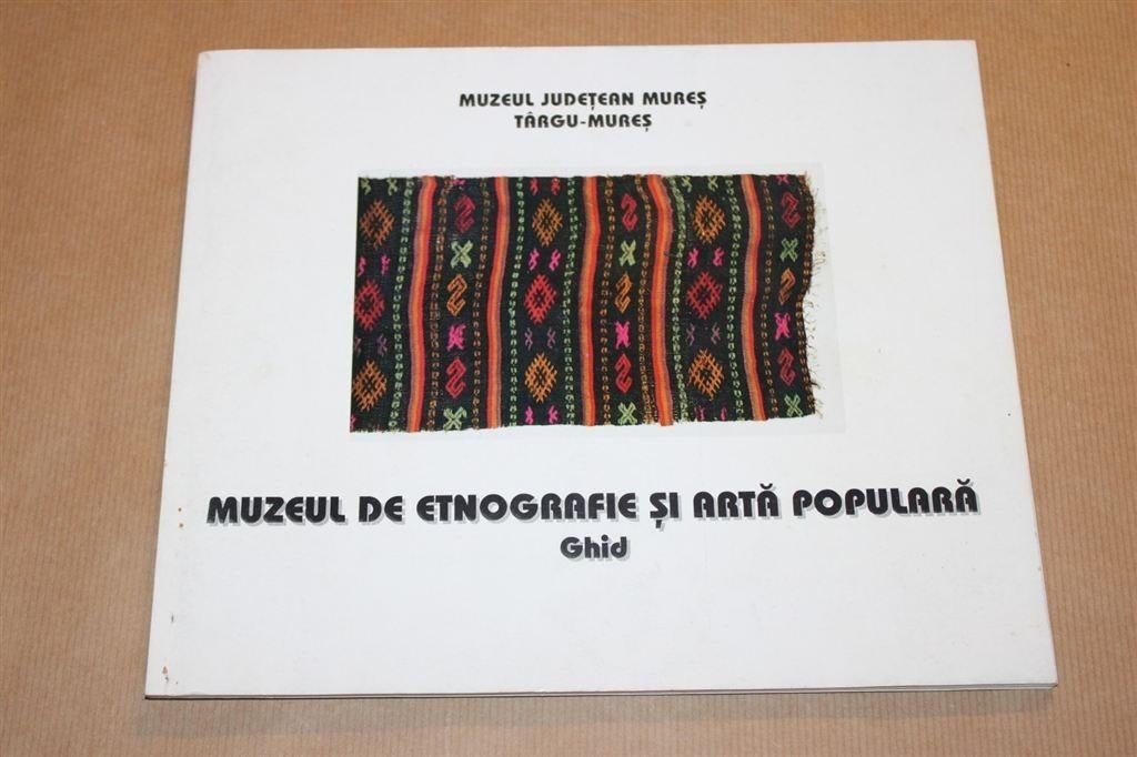 Boek over klederdrachten e.d. van Roemenië, Ophalen of Verzenden, Zo goed als nieuw, Europa