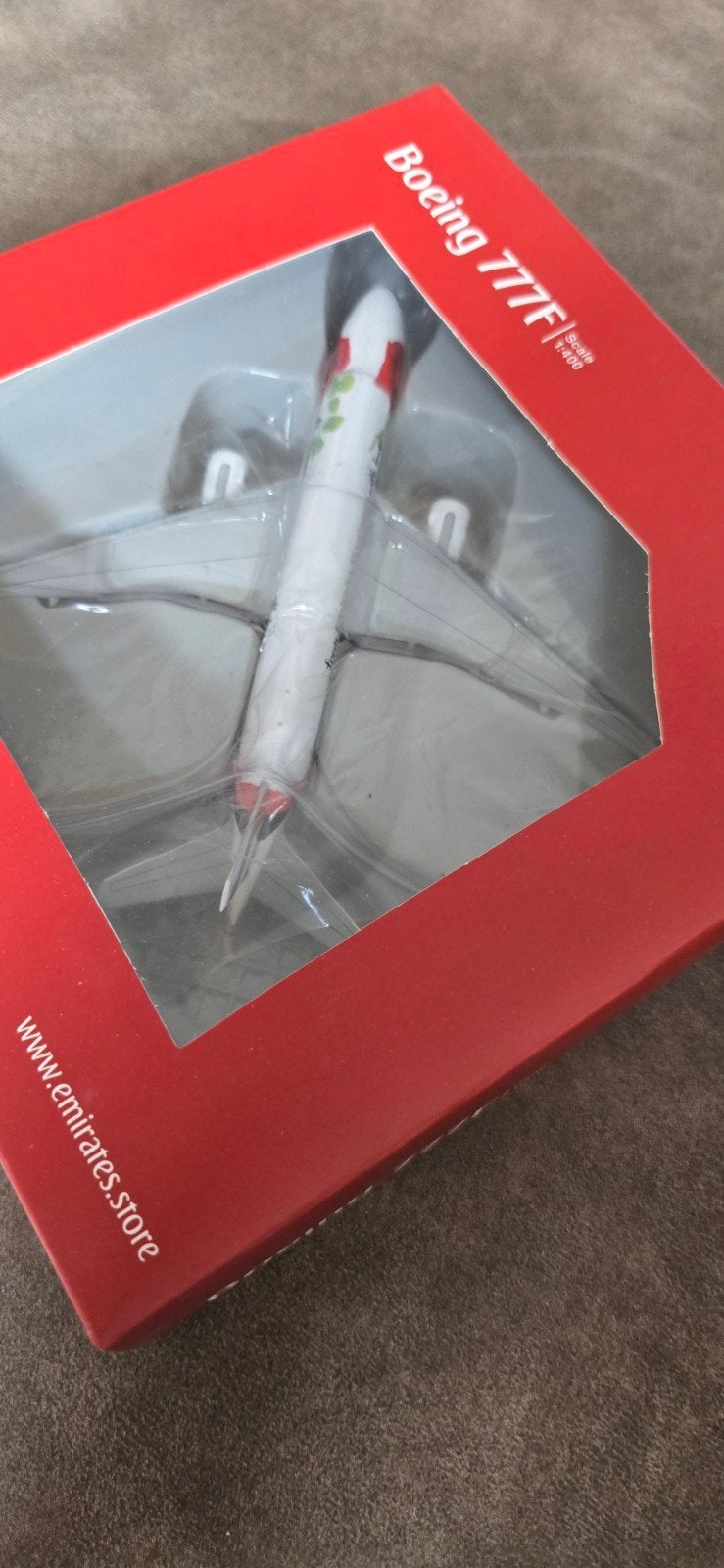 Boeing 777F Emirates SkyCargo modelvliegtuig 1:400, Overige merken, 1:200 of kleiner, Nieuw, Ophalen of Verzenden