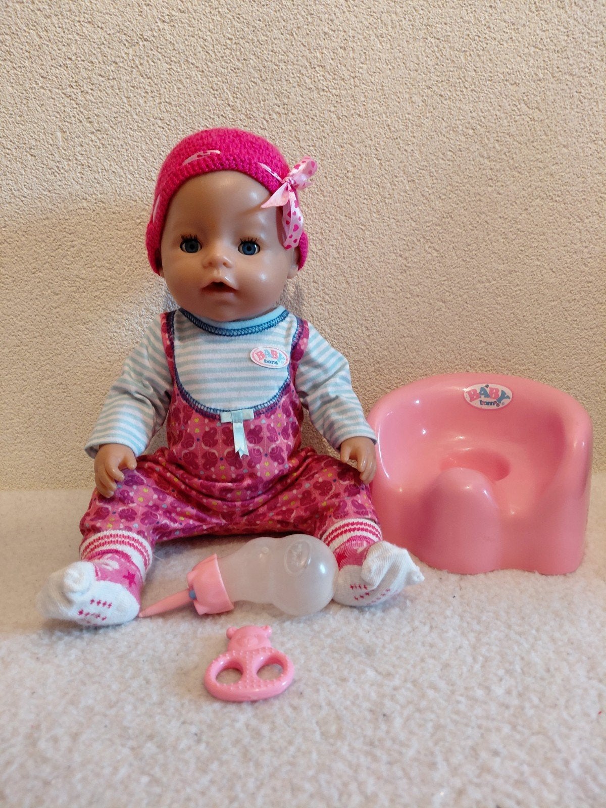Baby Born Pop + Spulletjes  🍼// 1 Oogje blijft hangen., Ophalen of Verzenden, Gebruikt, Babypop