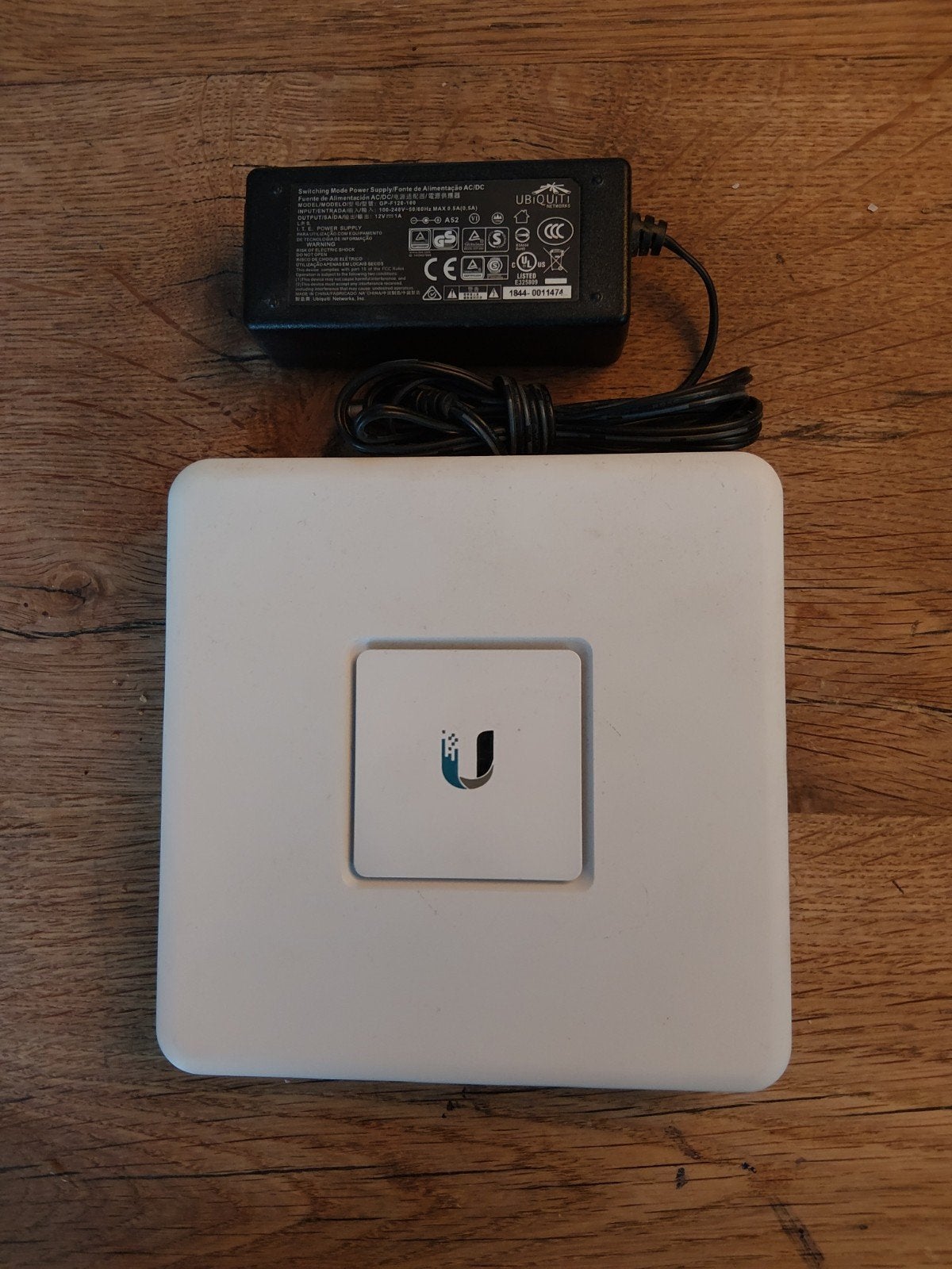 Ubiquiti UniFi Security Gateway (USG) met voeding, Ophalen of Verzenden
