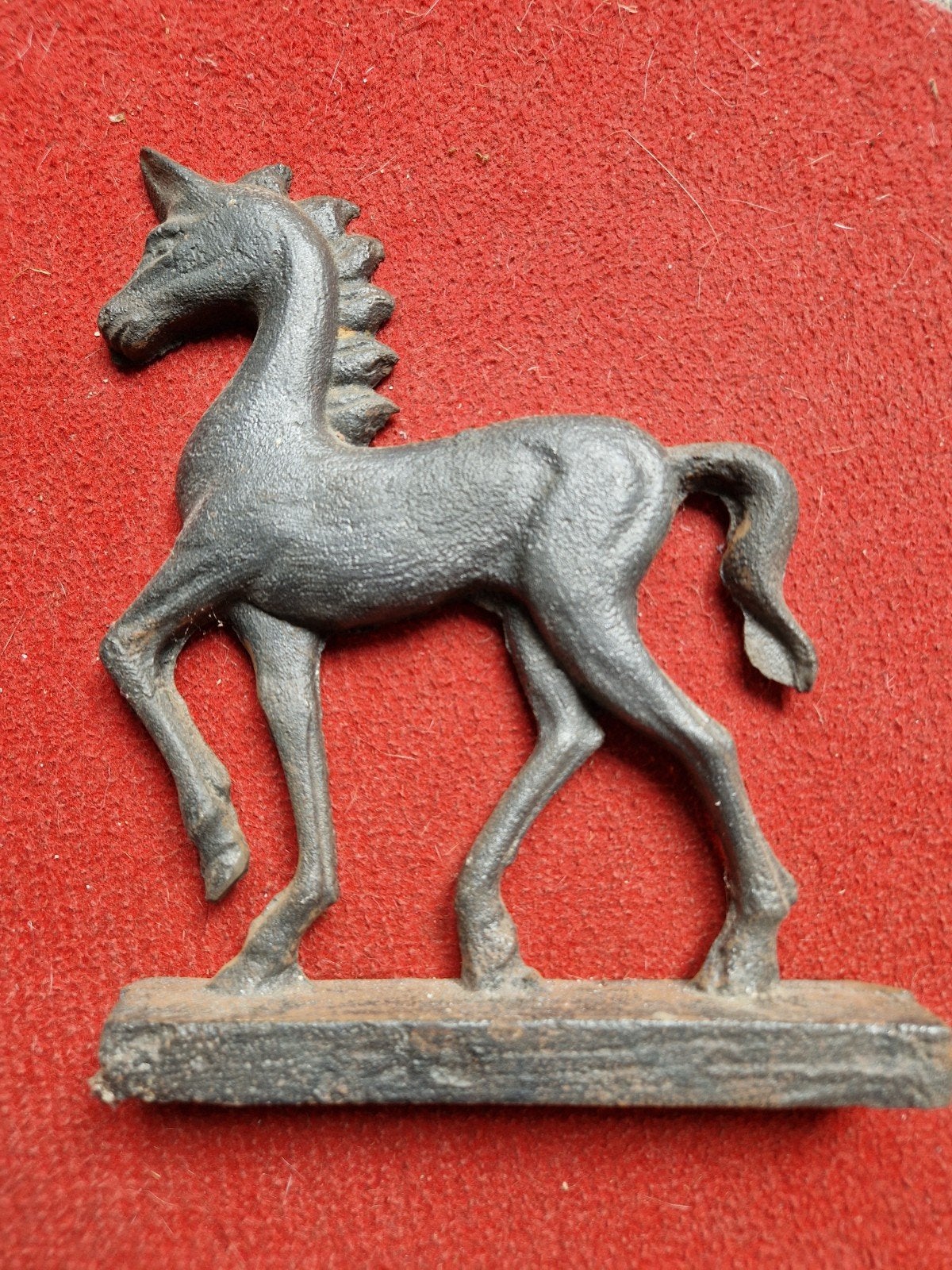 Vintage gietijzeren paard beeldje, Ophalen