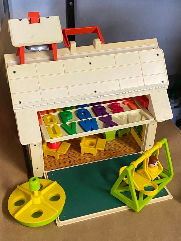 Vintage Fisher-Price school 80 s met popjes en tafels, Ophalen of Verzenden, Zo goed als nieuw, Speelset