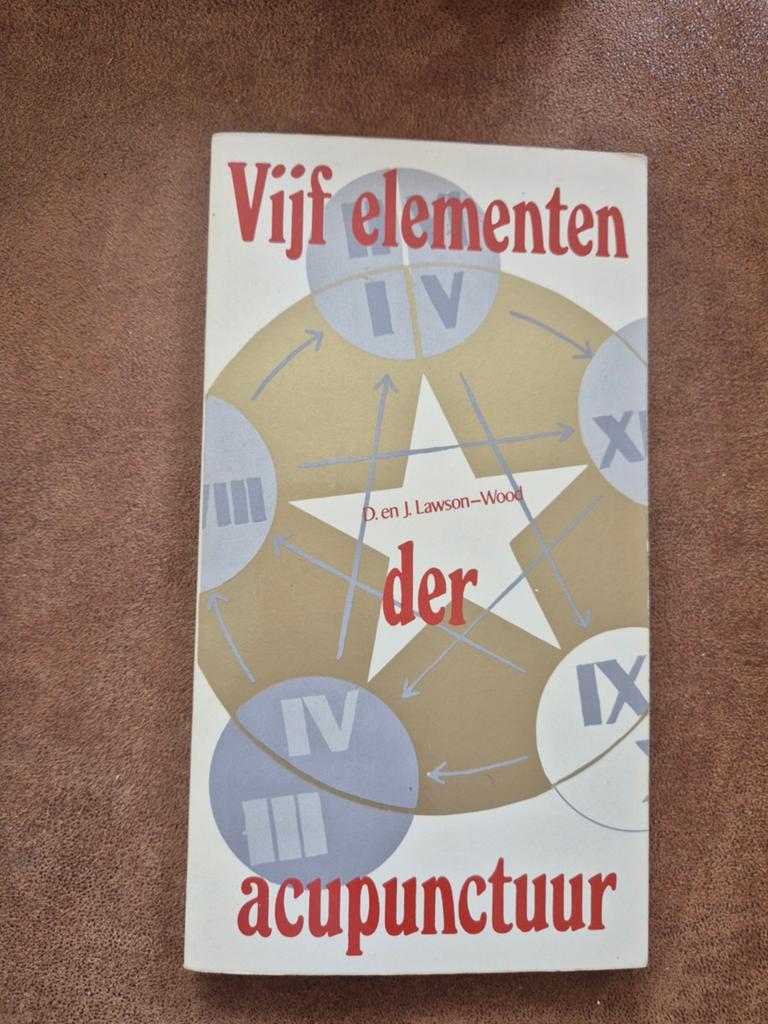 Vijf Elementen der Acupunctuur - D. en J. Lawson-Wood, Gelezen, Achtergrond en Informatie, Ophalen of Verzenden, D. en J. Lawson-Wood