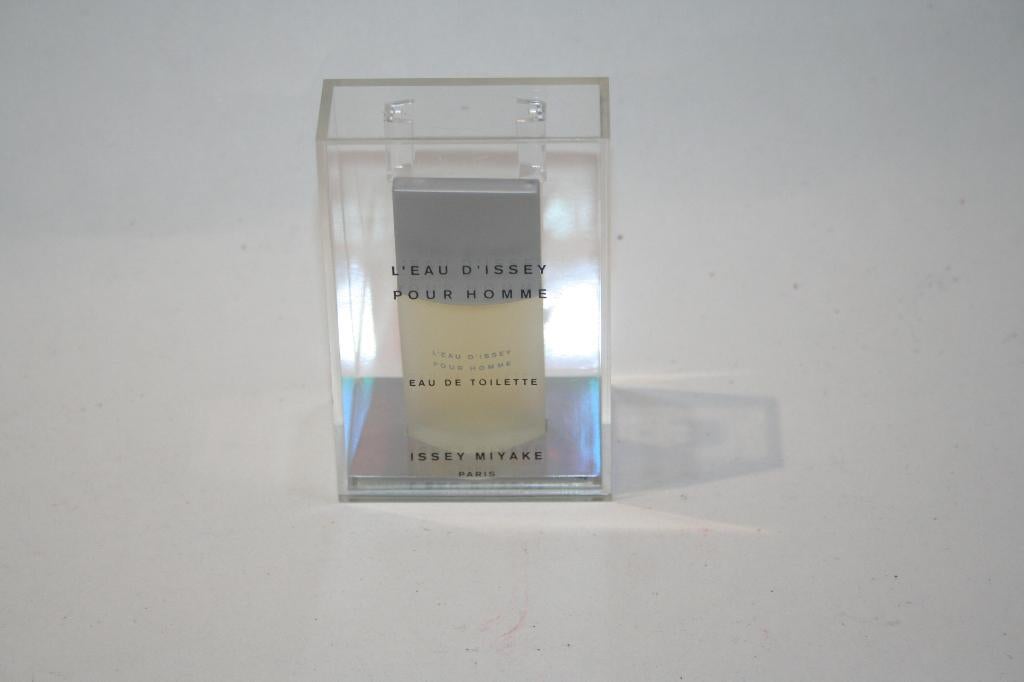 Issey Miyake L'Eau d'Issey EdT Homme 7 ml nieuw OVP, Verzamelen, Parfumverzamelingen, Verzenden, Nieuw, Miniatuur, Gevuld