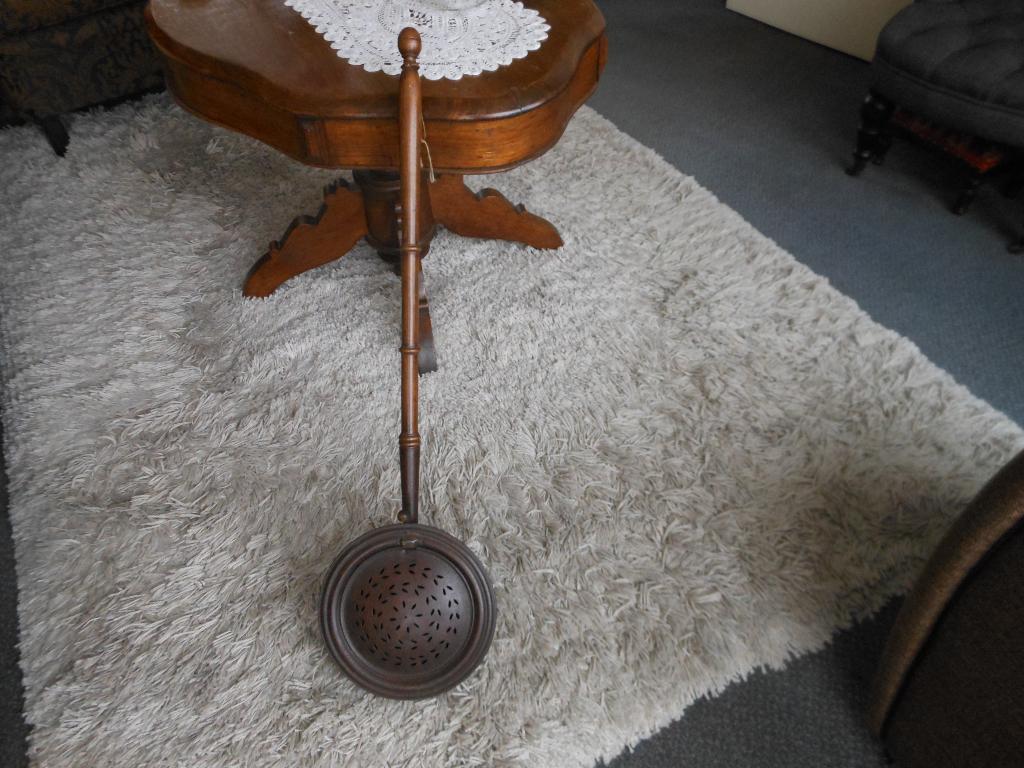 oud ijzeren bedpan, Ophalen