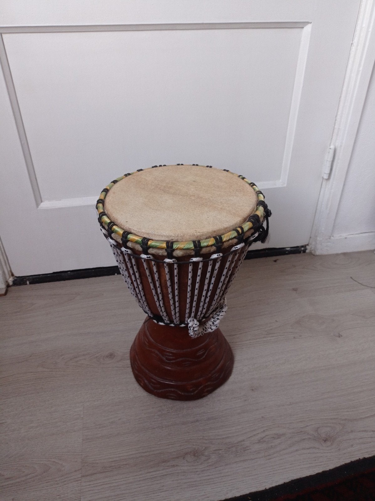 Kangaba djembe, waarschijnlijk het KDJS12, Muziek en Instrumenten, Percussie, Ophalen of Verzenden, Trommel