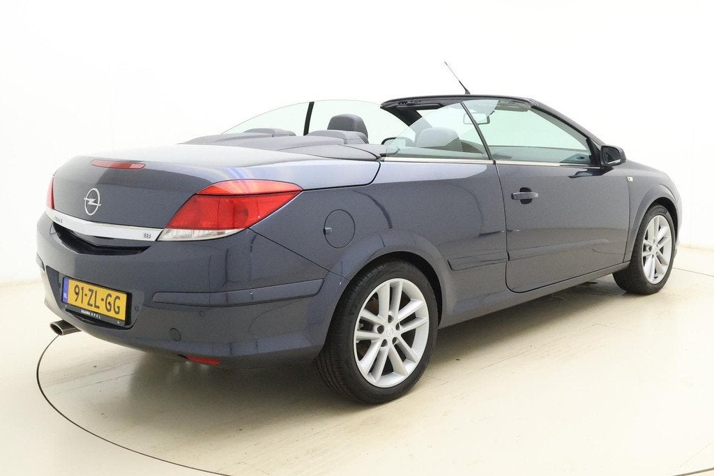 Opel Astra TwinTop 1.8 Temptation | Cabriolet | Parkeersenso, Auto's, Opel, Voorwielaandrijving, Stof, Gebruikt, Zwart