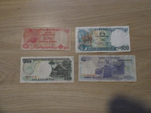 4 bankbiljetten uit Indonesie, Ophalen of Verzenden, Zuidoost-Azië, Setje