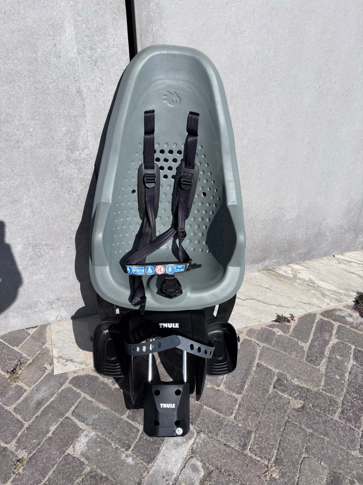 Thule fietsstoel - Zo goed als nieuw!, Ophalen of Verzenden, Zo goed als nieuw, Achterzitje, Voetsteuntjes