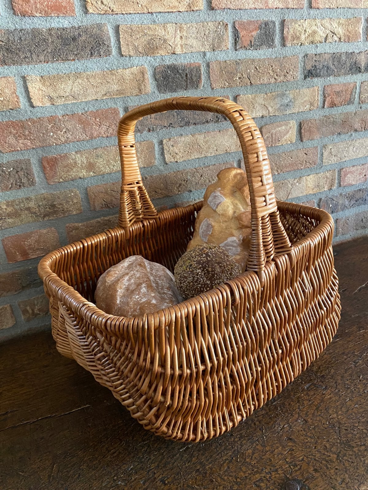 Vintage langwerpige rieten mand, Huis en Inrichting, Woonaccessoires | Schalen en Manden, Gebruikt, Mand, Ophalen of Verzenden