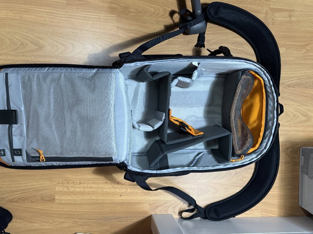 Lowepro Flipside BP 300 AW III camerarugzak + regenhoes, Zwart, Statiefbevestiging, Lowepro, Gebruikt